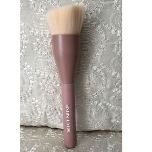 The SKINN Cosmetics Scientific Color Foundation Brush